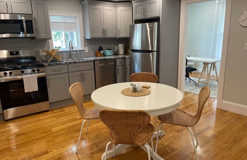 Wellington Hill Apartamento | Boston Urban Nests U1: Long Term 1 Month + Only