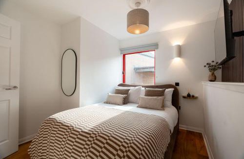North West Casa | Botanic House - 3BR Home - Private Parking