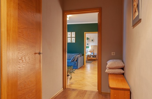 Pechers'kyi District Apartamento | ☘️Botanical Apt. in the Centre☘️, Ⓜ️ Pecherska Ⓜ️