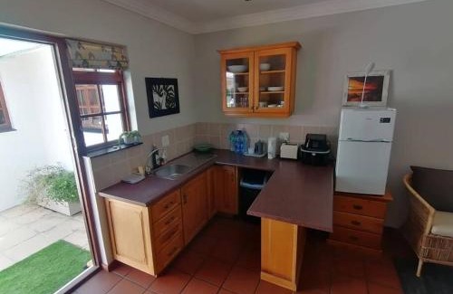 Somerset West Apartamento | Botanical garden cottage on the foot of the Helderberg