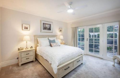 Albury Casa | Botanical gardens retreat