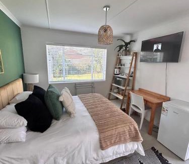 Newton Park Casa | Bottlebrush Guest Suite, Newton Park