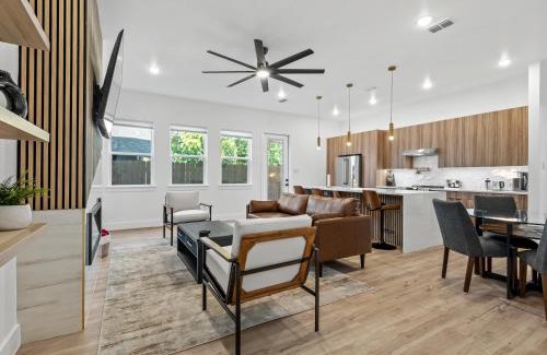 Cedar Crest Casa | Bottom District Skyline Retreat