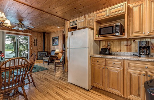 Minocqua Cabina | Bouchard Shores Resort on Lake Tomahawk - Timbers Cabin