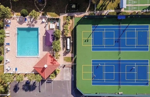 Bouchelles Island Condominio | Bouchelle Island, NSB. Welcome to Loon-A-Sea!nYou'd be nuts not to stay here!