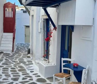 Little Venice Apartamento | Bougainvillea Cave Suite - Old Town