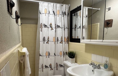 Goulds Cabaña | Bougainvillea Cottage Unit A