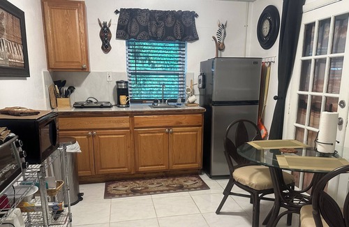 Goulds Cabaña | Bougainvillea Cottage Unit A
