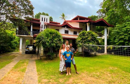 Matara Casa | Bougainvillea