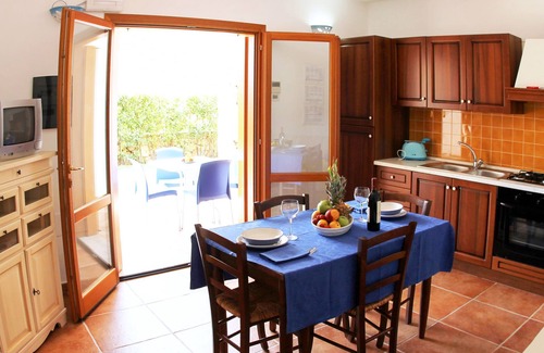 Tanaunella Apartamento | Bouganvillage by Interhome