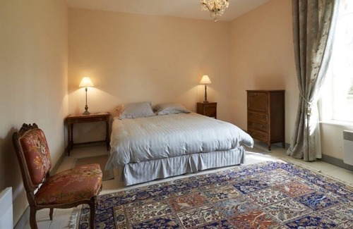 La Goulafriere Casa | Bougeoise home located on a 175 hectares private propriety