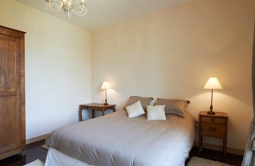 La Goulafriere Casa | Bougeoise home located on a 175 hectares private propriety