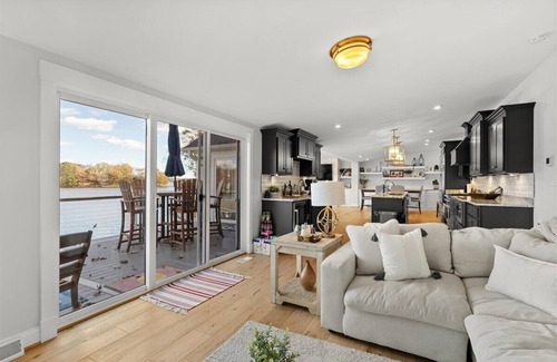 Morristown Casa | Bougie Bunker | Stunning Views | Spacious Flat Lot