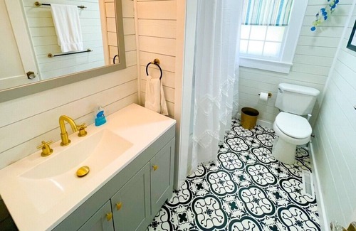 Swansboro Casa | Boujee Boro, newly remodeled and furnished cottage, walking distance to downtown