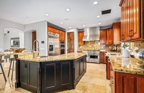 Pinnacle Peak Casa | Boulder 84 by LuxeKey | Splash Pad, Billiards, Putting Green & 360 Desert Views