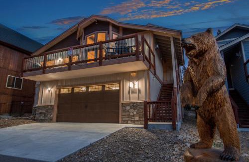 Boulder Bay Chalet De Esquí | Boulder Bay Chalet Lakefront - Elegantly decorated with Hot Tub and Game Room!