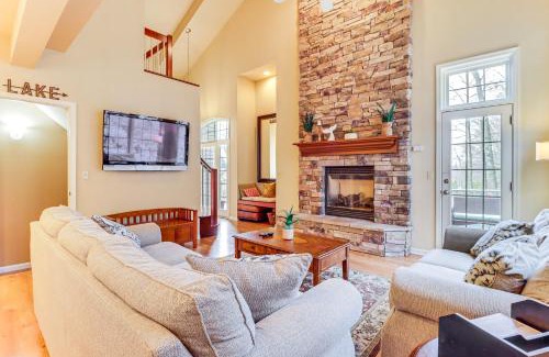 Lake Harmony Casa | Boulder Lake Access Townhome with Deck!