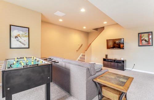 Lake Harmony Casa | Boulder Lake Access Townhome with Deck!
