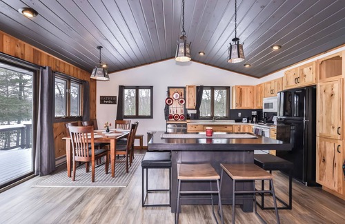 Boulder Junction Cabina | Boulder Lake waterfront home- Kayaks, Canoes and Bike Trail Access