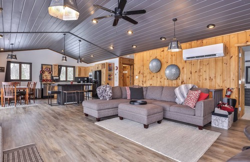 Boulder Junction Cabina | Boulder Lake waterfront home- Kayaks, Canoes and Bike Trail Access