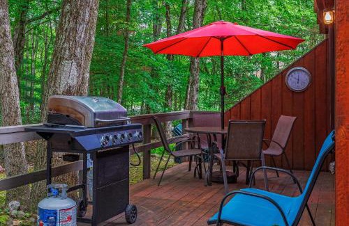 Lake Harmony Casa | Boulder Pointe by AvantStay Deck Forest Views Boulder Lake Club Passes