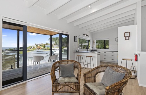 Langs Beach Casa | Boulevard Beauty - Langs Beach Holiday Home