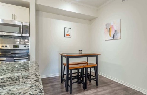 Irving Apartamento | Boulevard Stays Comfy King 1BR Pool, Gym & Free Parking 05