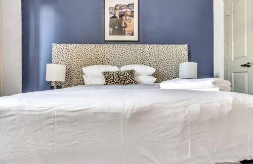 Richardson Apartamento | Boulevard Stays Roomy 3BR Stay Pool Parking Fitness B