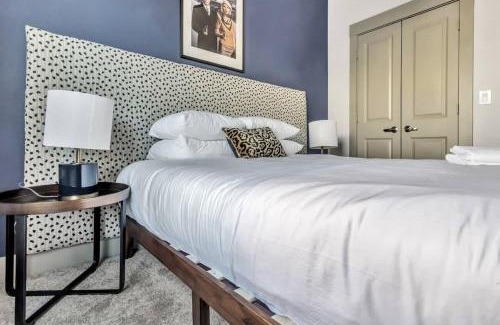 Richardson Apartamento | Boulevard Stays Roomy 3BR Stay Pool Parking Fitness B