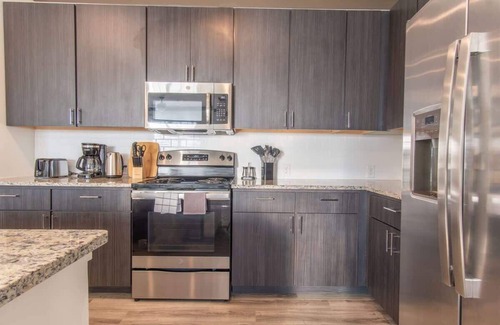 Jeffersontown Apartamento | Spacious 1BR Suite | Pool, Parking + Gym D