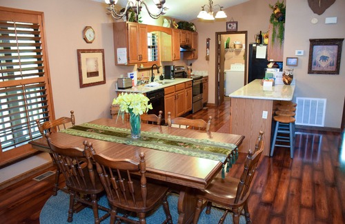 Wears Valley Cabina | Boundary Haven - Family Friendly 3BR/3BA Cabin In Beautiful Wears Valley Bordering National Park!