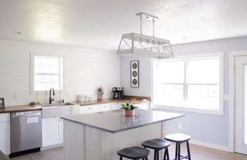 Carthage Casa | Bountiful Cabin - Hot Tub