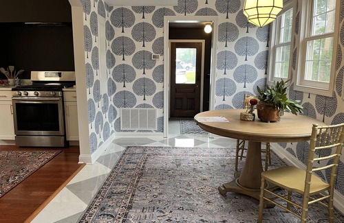 Bardstown Casa | Bourbon on Broadway- 3 King Bed- Downtown Bardstown-Walk everywhere!!
