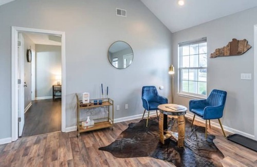 Lawrenceburg Casa | Bourbon Trail HotTub Dog friendly 3BR