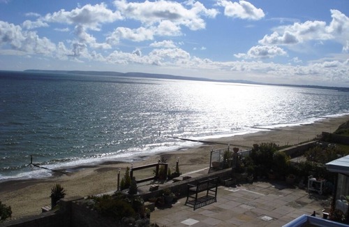 Southbourne Casa | BOURNECOAST: CHALET BUNGALOW CON GRAN PATIO CON VISTAS A LA PLAYA DE ARENA-HB2656