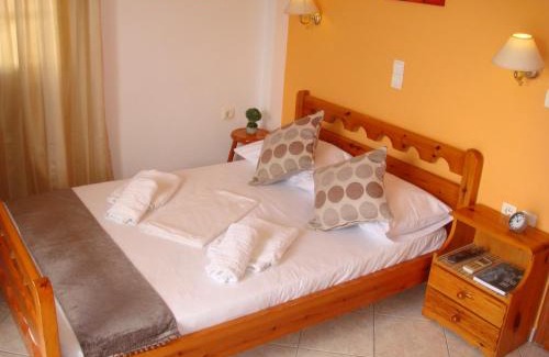 Tinos Town Apartamento | Boussetil Rooms CapAnMat