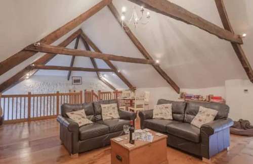 Highampton Casa | Boutique 16th century barn conversion - sleeps 4, deepest Devon