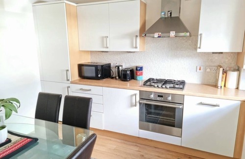 Newton Mearns Casa | Boutique 3-bed Home with Free Parking in Glasgow
