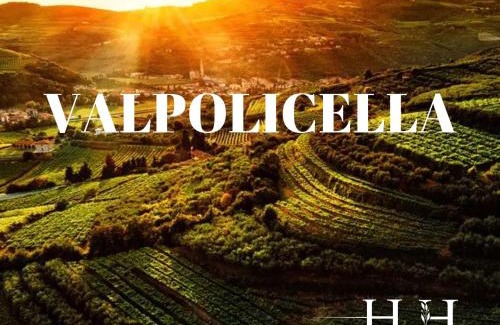 San Pietro in Cariano Apartamento | Boutique Apartment Home in Verona - Valpolicella - Big Terrace and Garden, Balcony and Garage - Hide in Hedonism