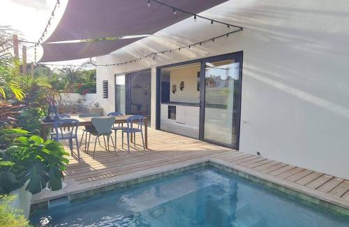 Curacao Apartamento | Boutique apartment with PRIVATE POOL, near Jan Thiel & Mambo beach, 2 bedrooms & gated community