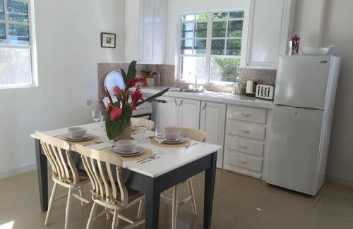 Mero Apartamento | Apartamento boutique con vistas al pueblo costero caribeño de Mero
