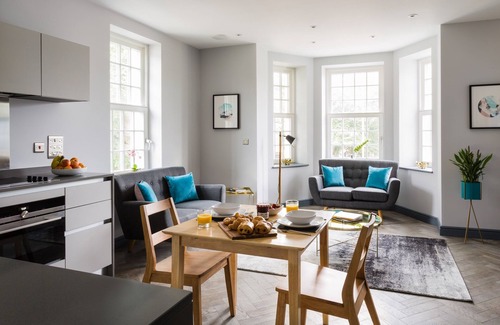 Rushmoor District Apartamento | Boutique Apartments by Viridian Apartments