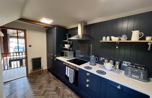 Runham Casa | Runham 2-Bed Boutique Barn Conversion, Sleeps 4