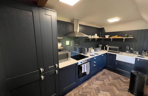 Runham Casa | Runham 2-Bed Boutique Barn Conversion, Sleeps 4