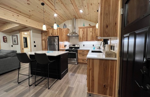 Whipholt Cabina | Boutique cabin that is feet from Leech Lake. Enjoy the Million dollar view.
