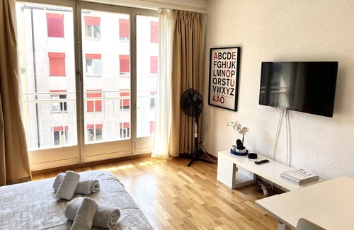 Eaux-Vives Vollandes Apartamento | Boutique Central Studio, 5' from Lake