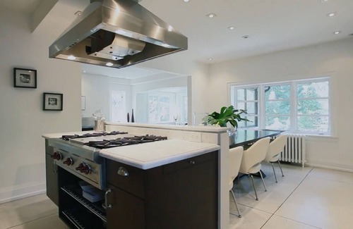 Mineola Casa | Casa con carácter de boutique con piscina estilo spa en un vecindario bucólico, Port Credit
