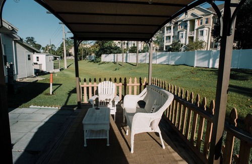 Kissimmee Cabaña | Boutique Cottage near Disney and Shopping Malls