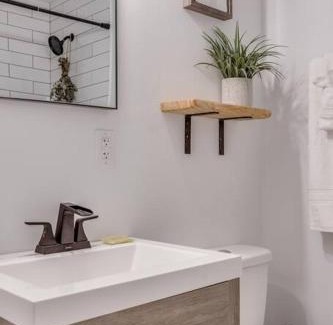 Kings Grant Casa | Boutique Getaway mins from beach & downtown