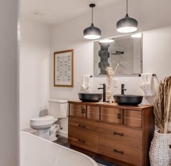 Kings Grant Casa | Boutique Getaway mins from beach & downtown